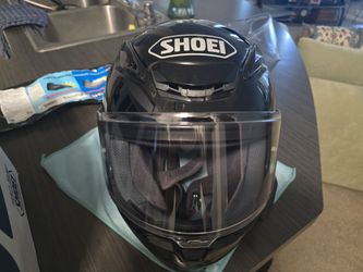 Motorcycle helmet with 3 face fields