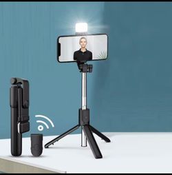 Scalable Selfie Stick with Built-in Fill Light, Telescopic Tripod, Wireless Remote Control, Rotating Design for Hiking, Travel, Vlog Use, Mobile Phone