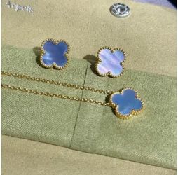 Set/necklace with earrings, natural shell blue clover with 18K Gold-plated