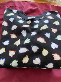 Halloween Sweatshirt Spooky Ghosts Have 3 $15 each Size M and 2 Size Large