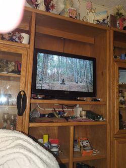 Entertainment center