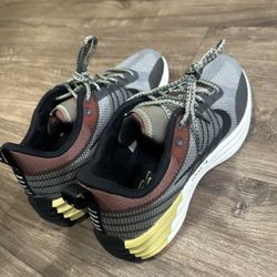 Mens Nike Lunar Roam / New 9.5