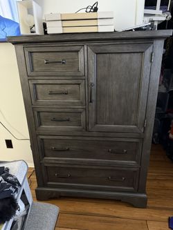 Cambridge Gentleman's Chest