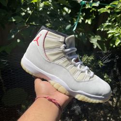 Jordan 11 Platinum Tint
