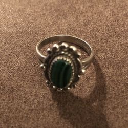 Beautiful Sterling Silver Green Malachite Ladies Ring Size 8.5