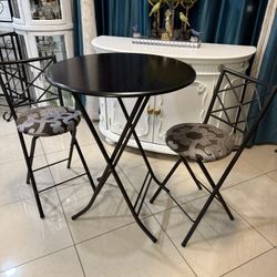 Pub Table With 2 Chairs In Good Condition 
