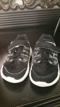 Size 5c reebok shoes
