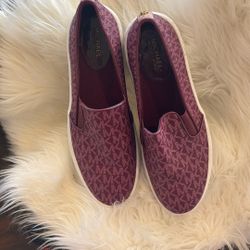 Michael Kors/ Slip On Sneakers 