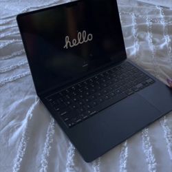 MacBook Air 13" - Laptop