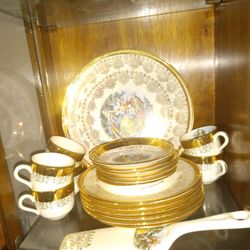 Warranted 22 Karat Gold Trimed Dessert And Tea  Set 
