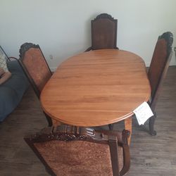Kitchen Table 4 Chairs