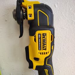 DeWalt Atomic Multi Tool 