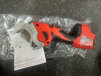 Milwaukee M12 Plastic Pipe Sheer (new)