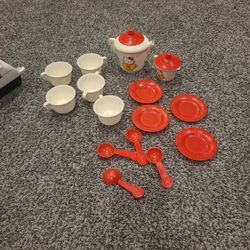 Vintage Hellp Kitty Plastic Tea Set