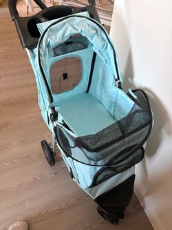 Kitty carriage brand new