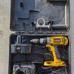 DeWalt XRP 1/2 Inch Drill, Battery, Charger, Case