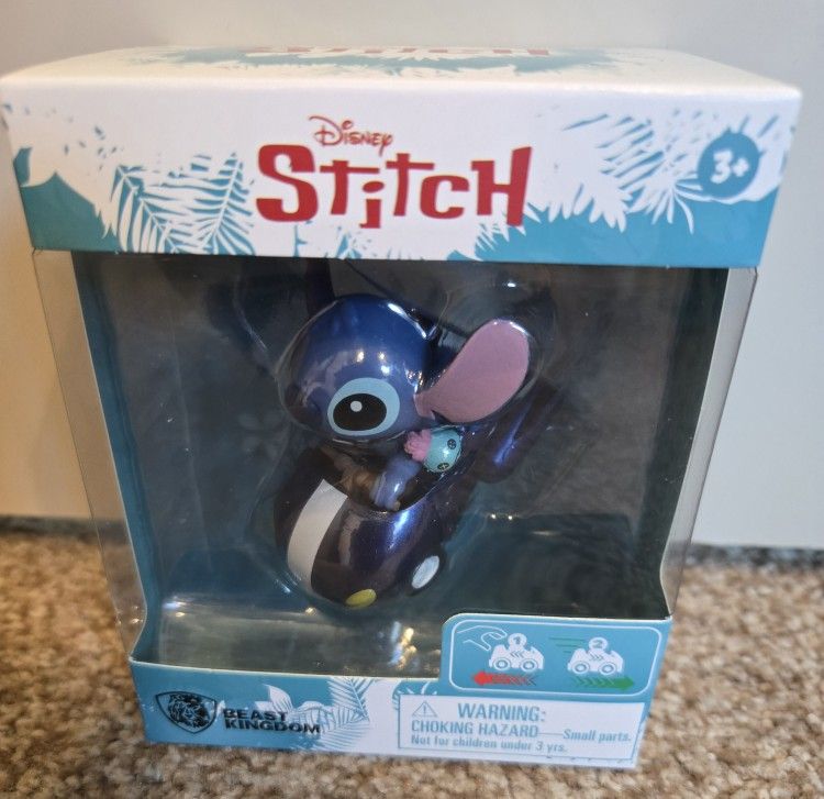 Stitch Zoom Hero Window Box - Stitch In Blue Car