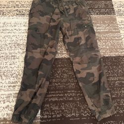 Men’s Sonoma Zipped Cargo Pants Size Medium