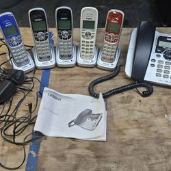 Uniden Phone System With Five Cordless Phones