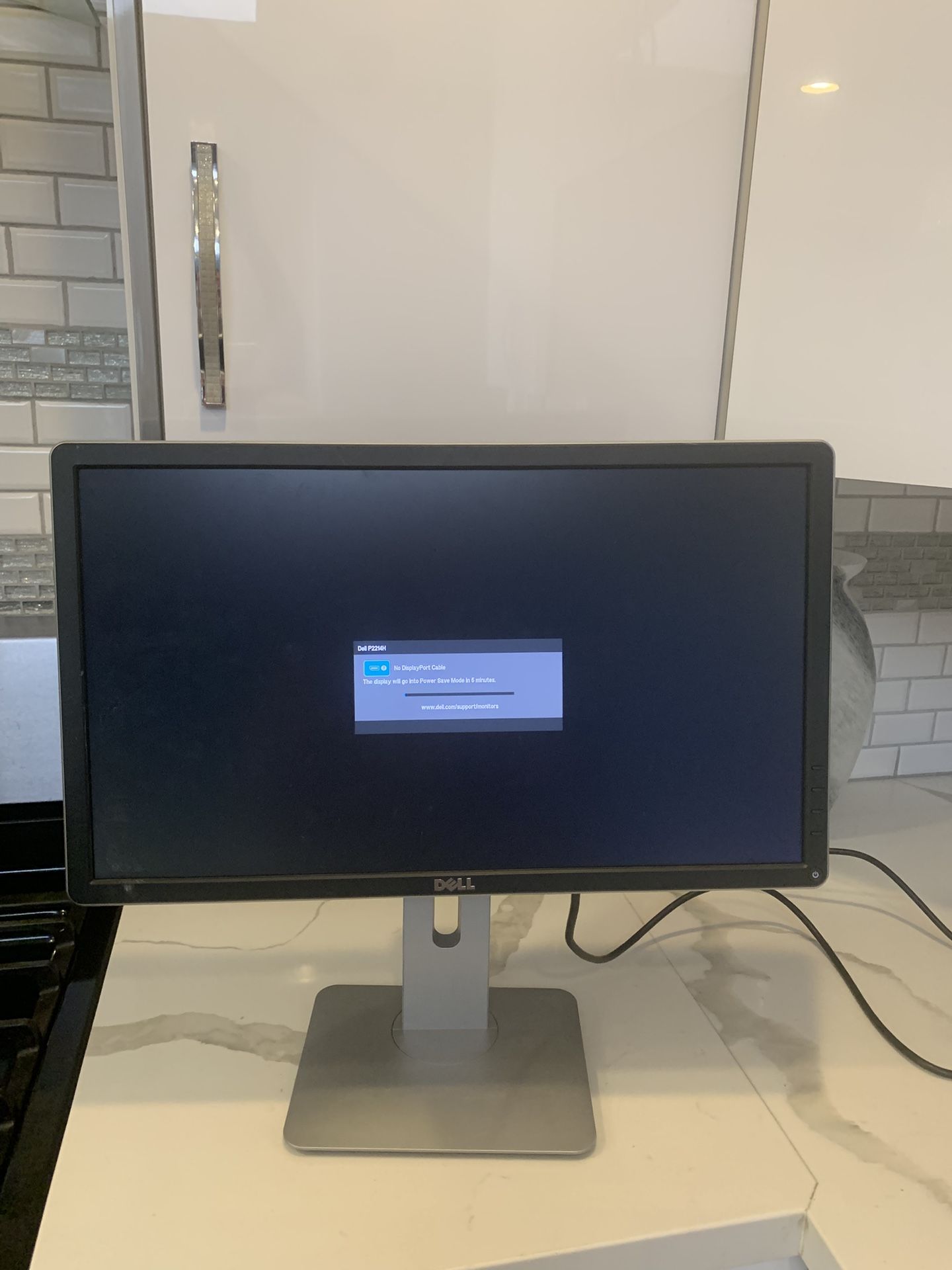 Dell Monitor 22 Inches With Display Port