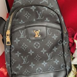 Small Crossbody Pac