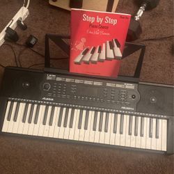 Electric Piano With Lessons