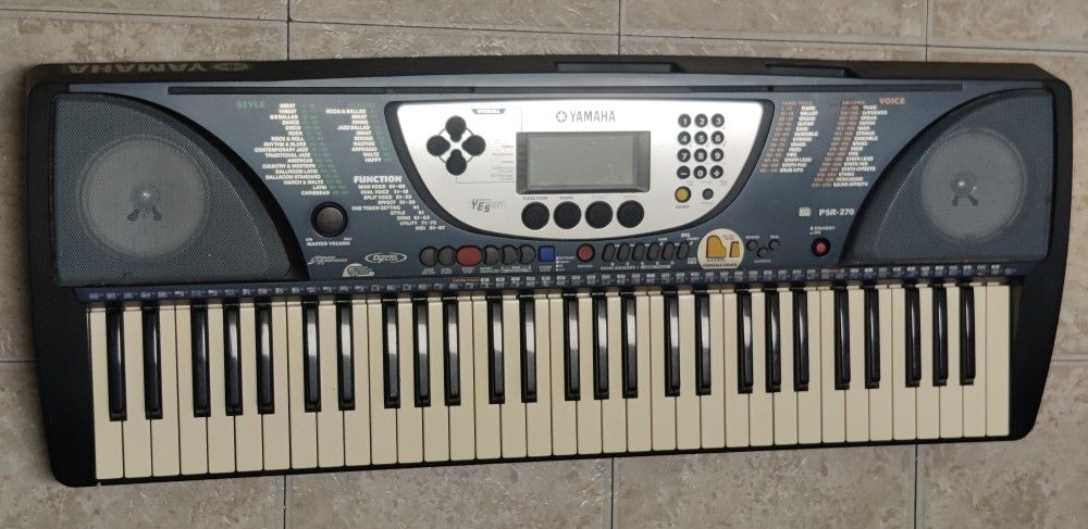 Yamaha PSR-270 Keyboard