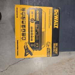 DeWalt Battery Charger And Maintainer