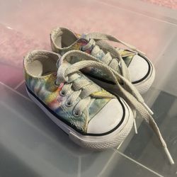 Girl Converse 