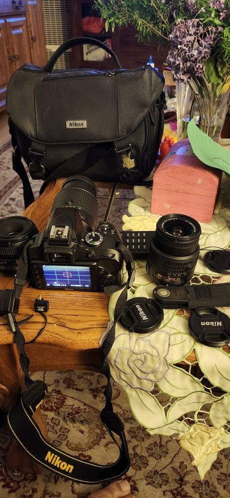 Nicon D3300 Very Nice Camara 250