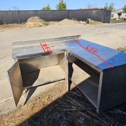 Commercial Kitchen Counter