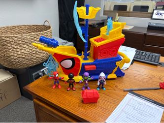 Spidey and his amazing friends boat