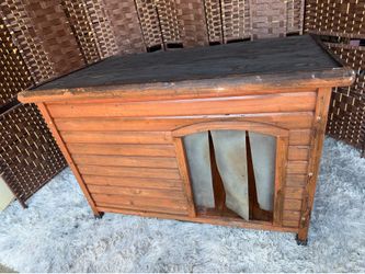 Dog house dimensions in the photos