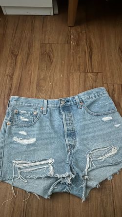 501 Levi shorts