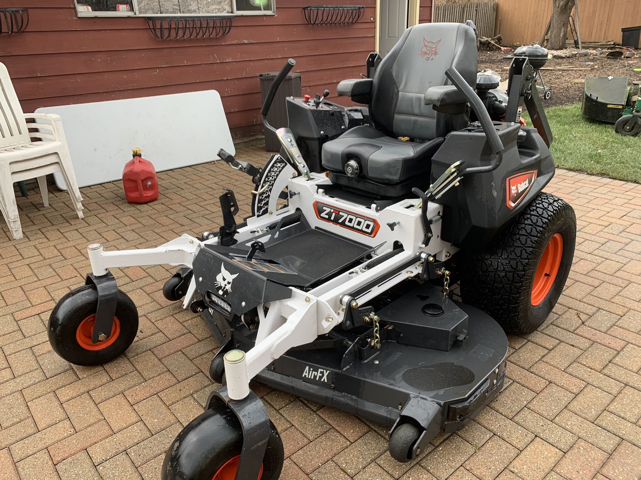 2021 ZT7000 ZERO-TURN MOWER