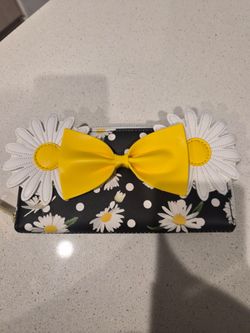 Loungefly Minnie Mouse Daisy Zip Around Wallet