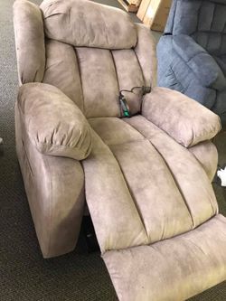 Power recliner / lift chair Heat Massage. Brand new