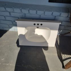 For Sale Sink Bathroom Is New The Size Is 25x19 $20 Dollar