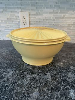 Tupperware, Kitchen, Tupperware Vintage Harvest Gold Large Bowl With Lid