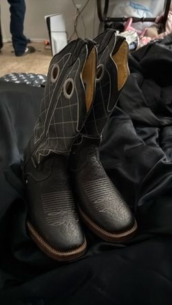 Men’s cowboy boots