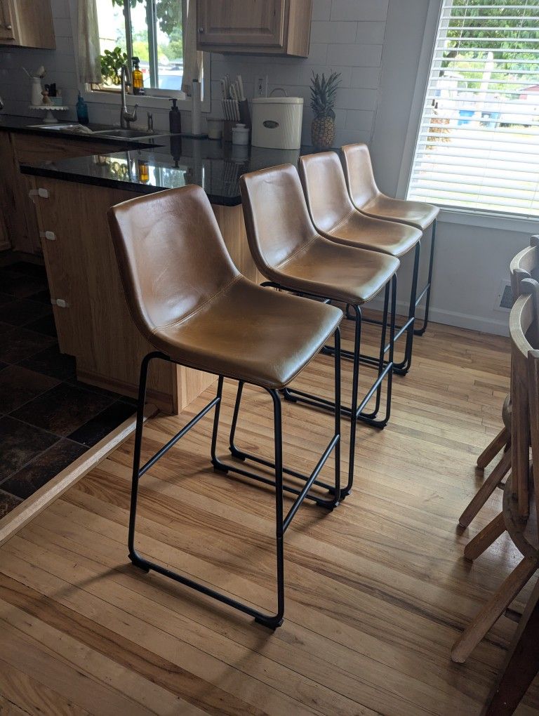 Walker Edison Bar height Stools (4 Stools)