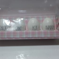 Rae Dunn Set of 4 Eggs Artisan collection.  New. Broken box