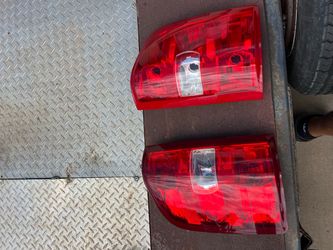 Silverado tail lights 07-13