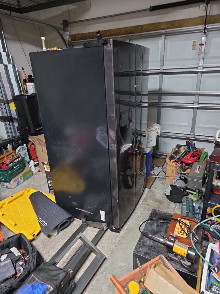 Samsung REFRIGERATOR
