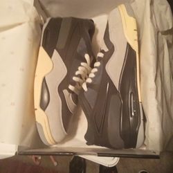 Air Jordan 4 RM
