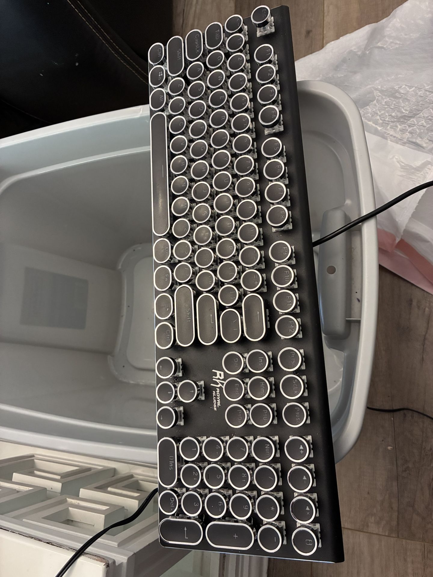  USB Gaming Keyboard, 104-keys Wired Mechanical Keyboard with Color Backlit