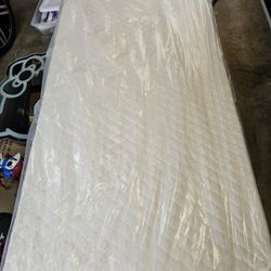 Kids Twin Mattress "Clean"