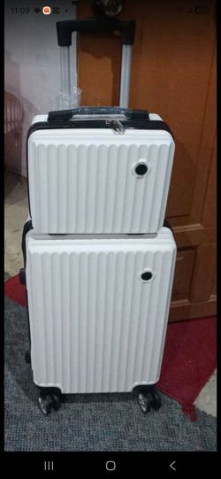 Carry on and suitcase set