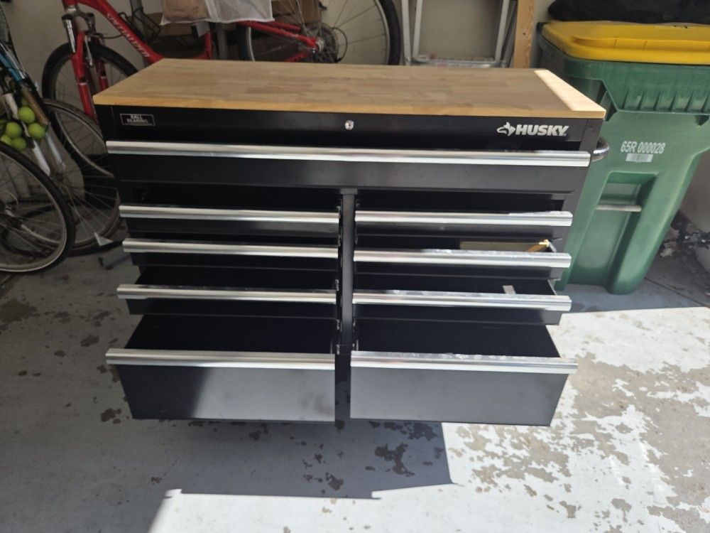 Husky 46 in. W x 18 in. D 9-Drawer Gloss White Mobile Workbench
