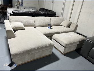 🛋️✨  Reversible Sofa Chaise with Ottoman ✨